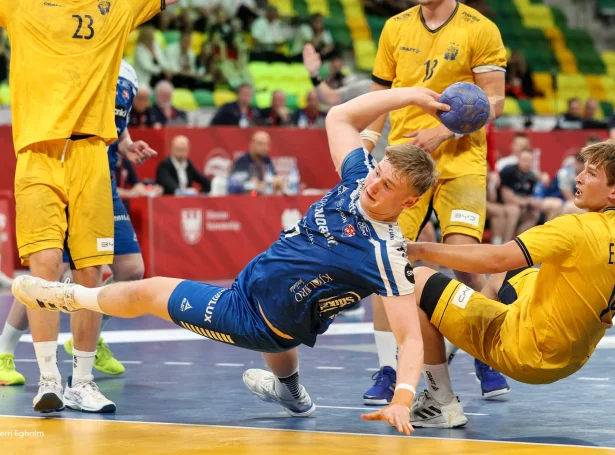 Føroyar í dysti fyri U21 landsliðið (Savnsmynd: Sverri Egholm)