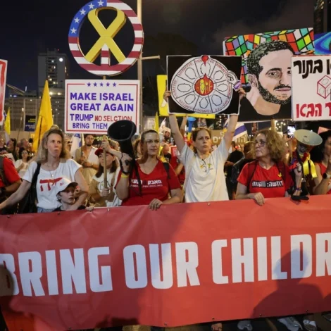 Ísrael sendir fólk til samráðingar í Katar