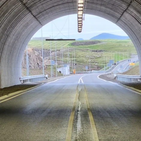 Húsareynstunnilin verður stongdur leygardagin