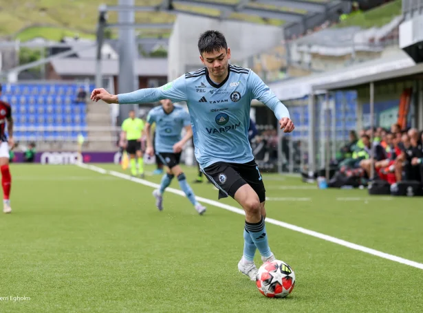 Víkingur skal royna at fáa góða evropeiska uppliving í Klaksvík. Her sæst Ingi Jonhardsson í Champions League í fjør (Savnsmynd: Sverri Egholm)