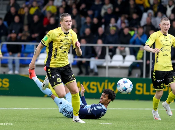 NSÍ vann 4-0 á finska stórfelagnum HJK Helsinki síðsta hóskvøld við Djúpumýru. Í kvøld skal NSÍ gera arbeiði liðugt í Finnlandi, meðan KÍ skal gera tað í Klaksvík (Mynd: Sverrri Egholm)