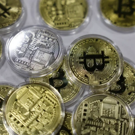 Bitcoin setur met eftir met