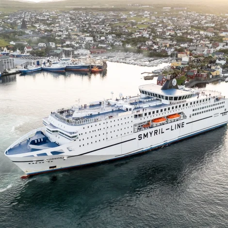 Størstu eigararnir í Smyril Line stovna holdingfelag