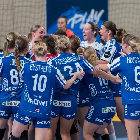 Stórur føroyskur fagnaður eftir sigurin  (Mynd: MatchLens.me)
