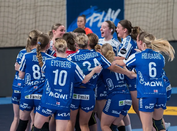 Stórur føroyskur fagnaður eftir sigurin  (Mynd: MatchLens.me)