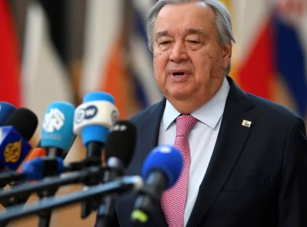 António Guterres, ST aðalskrivari hálovar grøna orkuskiftinum og ynskir fossila orku har piparið grør.