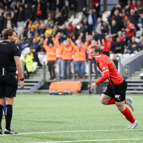 Jákup Thomsen skoraði málið í javnleikinum móti Brøndby í fjør á sama staði í kappingini, og staðfestir at talan kann verða um líknandi dystir (Mynd: Sverri Egholm)
