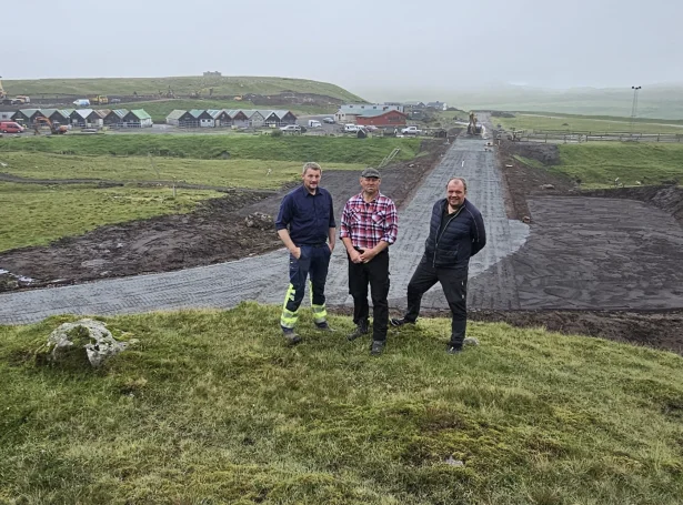 Frá vinstru Andrass Andreasen, Grettir, Hans Vilhelm Lützen, HVL og Brandur í Dali, Føroya Ríðingarfelag