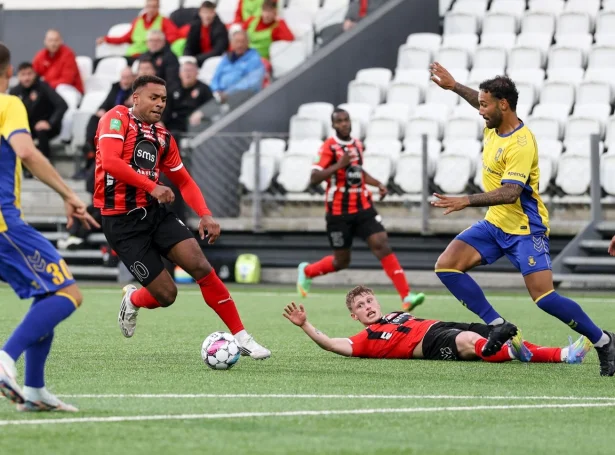 Brøndby slapp ikki av við HB, fyrrenm 94 og ein hálvur minuttir vóru farnir (Savnsmynd: Sverri Egholm)