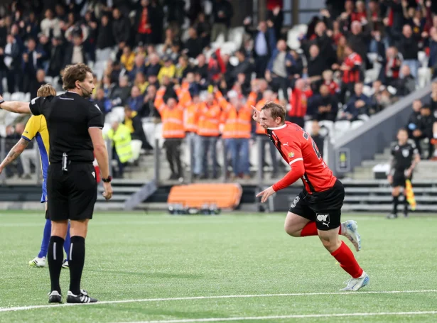 Jákup Thomsen skoraði málið í javnleikinum móti Brøndby í fjør á sama staði í kappingini, og staðfestir at talan kann verða um líknandi dystir (Mynd: Sverri Egholm)