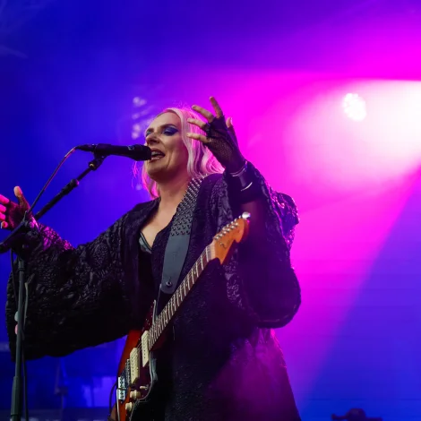 Myndir: Eivør og Dizzy Mizz Lizzy settu veruliga lív í