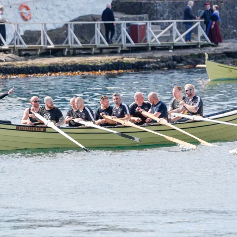 Seinast Eysturoyingur var mannaður var til masters-róður á ólavsøku í fjør (Savnsmynd: Jens Kr. Vang)