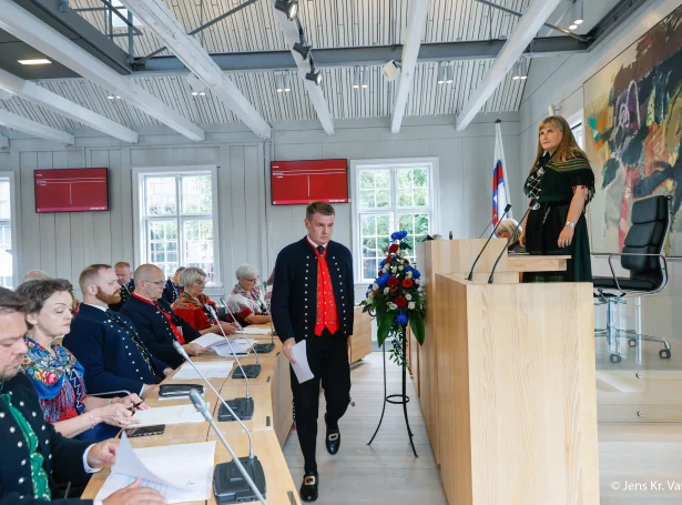 Løgmaður: -Áhaldandi tørvar okkum fleiri tiltøk fyri at tálma útlátinum, so eftirkomararnir fáa besta útgangsstøðið (Mynd: Jens Kr. Vang)