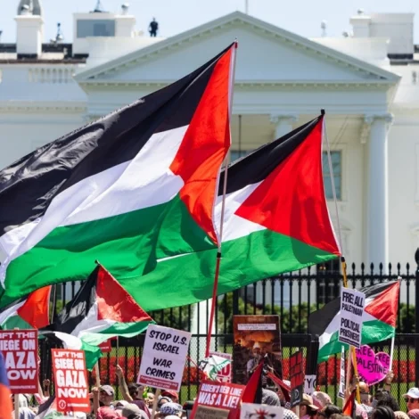 Trump hóttir Kanada fyri at vilja viðurkenna Palestina