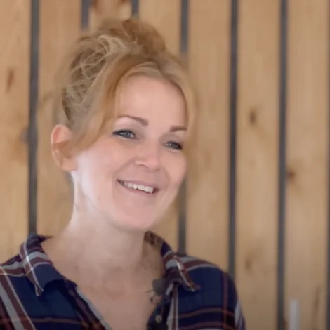 Herborg Torkilsdóttir: Fólk skulu kenna seg aftur í sangunum