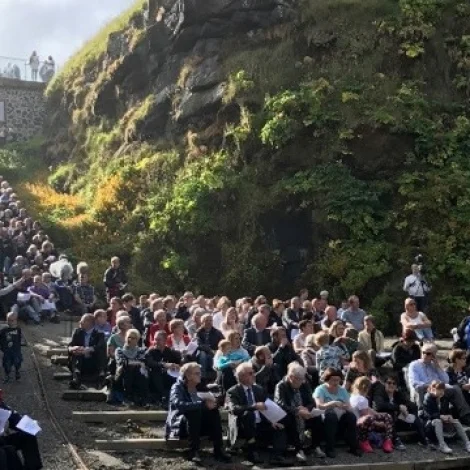 Guðstænasta og konsert í gjónni við Gjógv