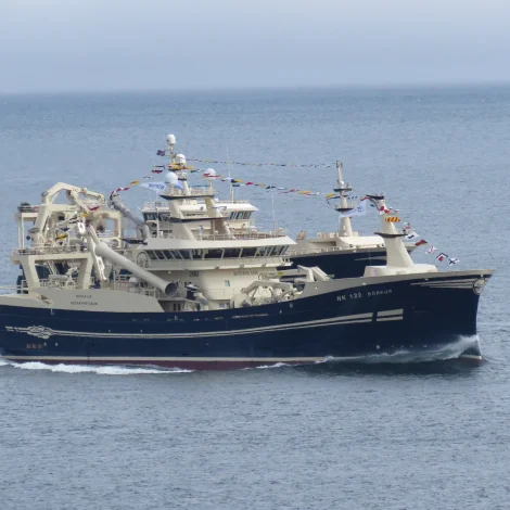 Íslendska skipið Børkur skal landa til Pelagos