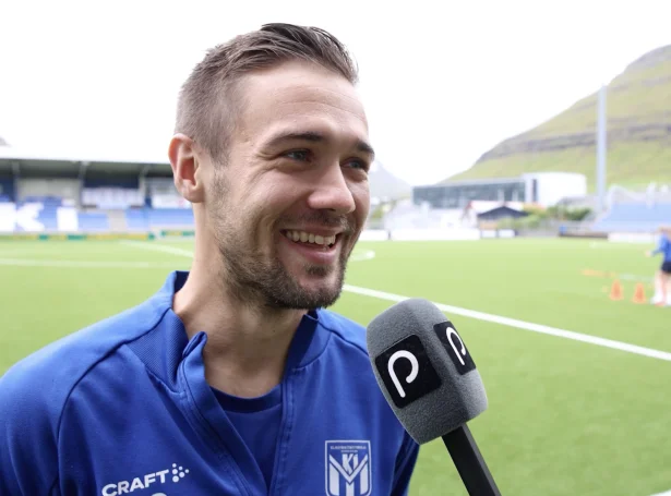 Hallur: Deildarspælið er stóra gularótin