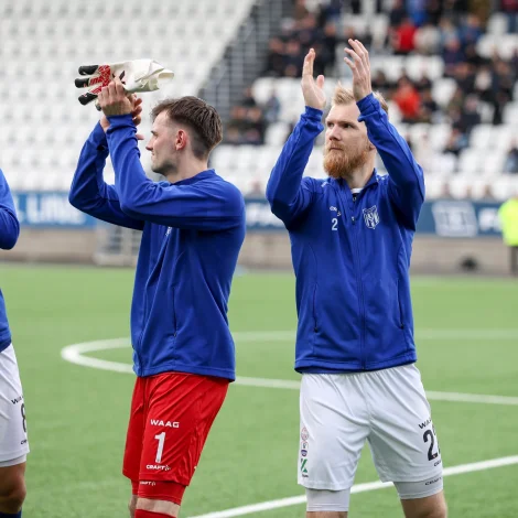 Odmar Færø, Sebastian John og hinir hava vart ógvuliga væl fyri seinastu vikurnar. Verjukenda spælið verður aftur ein lykil í kvøld (Mynd: Sverri Egholm)