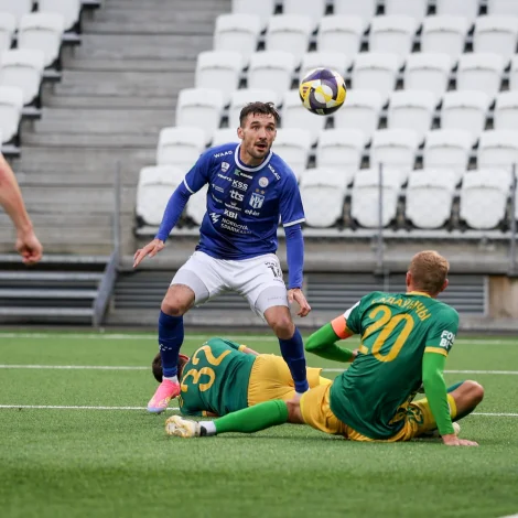 KÍ spældi eisini á Tórsvølli í 3. umfari í Conference League í fjør, men tá vóru loyvir ikki komin uppá pláss til dystir so mikið seint í Klaksvík. Tað eru tey nú, men av tí at hetta verður mett sum 