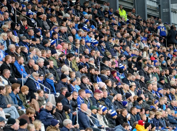 KÍ-áskoðarar til evropeiskan dyst á Tórsvølli fyrr í ár - nógv savnast í Havn aftur í annaðkvøld (Savnsmynd: Sverri Egholm)