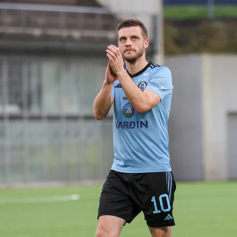 Sølvi Vatnhamar fer framvegis at umboða felagið í Eysturkommunu á hægsta stigi (Mynd: Sverri Egholm)