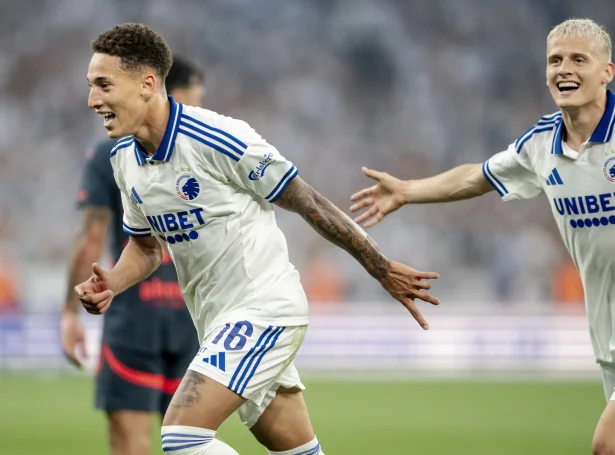 FCK skoraði fimm ferðir uppá ein lítlan tíma í Parkini (Mynd: EPA)