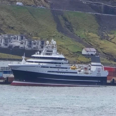 Gadus siglir heim
