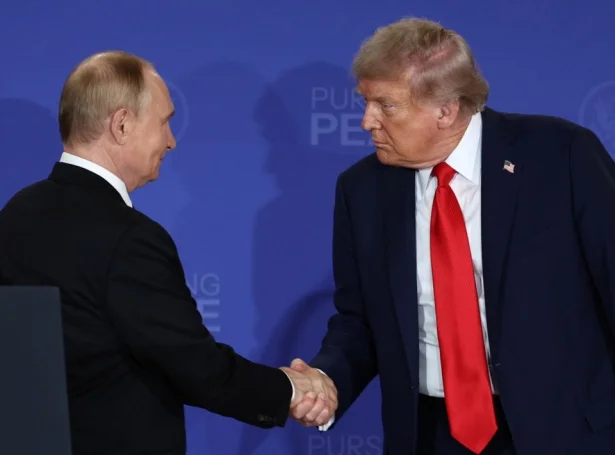 Vladimir Putin og Donald Trump (Mynd: EPA)