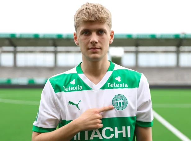 Mattias Hellisdal hevur vant saman við sínum nýggju liðfeløgunum og er farin í grønt og hvítt (Mynd: .vskfotboll.nu)