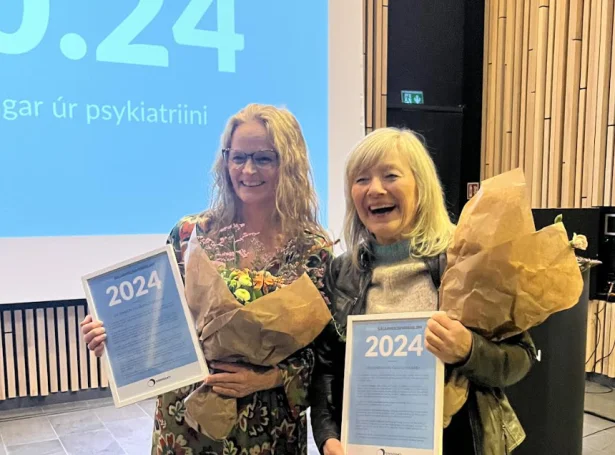 Í 2024 vóru tað Lív Egholm og Óluva Poulsen, sum fingu sálarheilsuvirðislønina (Mynd: Sinnisbati)