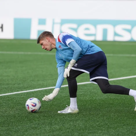 Eftir eina góða byrjan uppá tilveruna í Superliguni, hevur tað gingið eftir skriðuni í eina tíð hjá Fredericia - nú kom møguliga ein verulig vend, og var hetta millum annað eftir fleiri góðar bjargingar hjá Mattiasi Lamhauge (Mynd: Sverri Egholm)