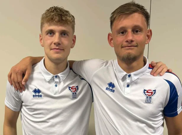 Málskjúttarnir móti Íslandi, Mattias Hellisdal og Áki Samuelsen - Mynd: Virgar Hvidbro