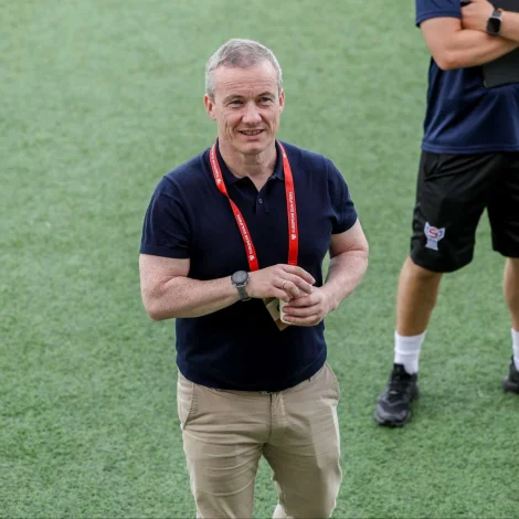 Eyðun Klakstein í Gibraltar - Føroyar høvdu eitt søguliga gott 2025 (Mynd: Sverri Egholm)