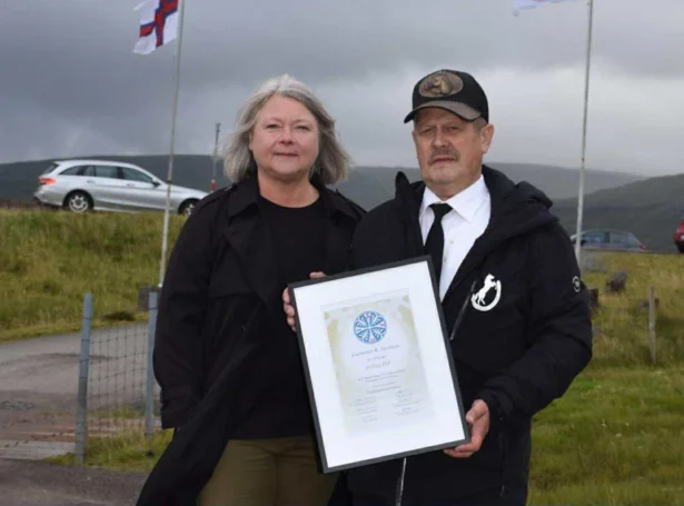 Elin H. Joensen, ÍSF forseti og Zacharias R. Jakobsen.