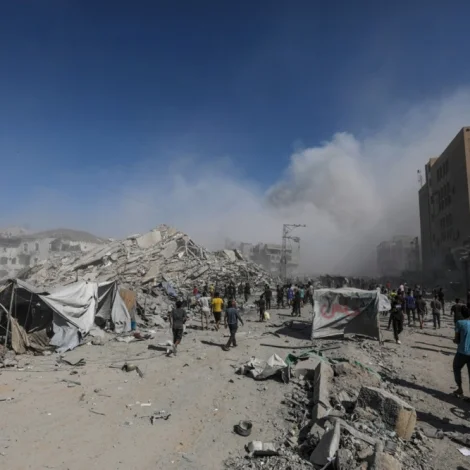 Ísrael biður fólk rýma úr Gaza býi