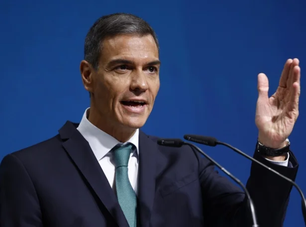 Spanski forsætisráðharrin Pedro Sánchez almannakunngjørdi mánadagin níggju tiltøk, sum hava til endamáls at 