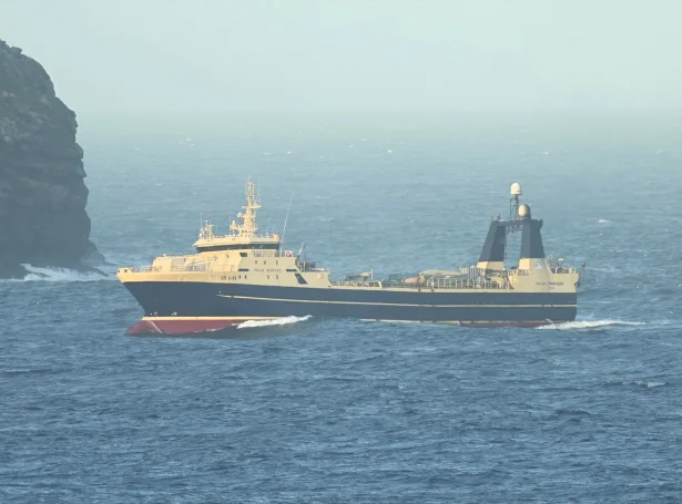 Polar Princess ávegis á Kollafjørð í gjár (Mynd: Gorm Niclassen)