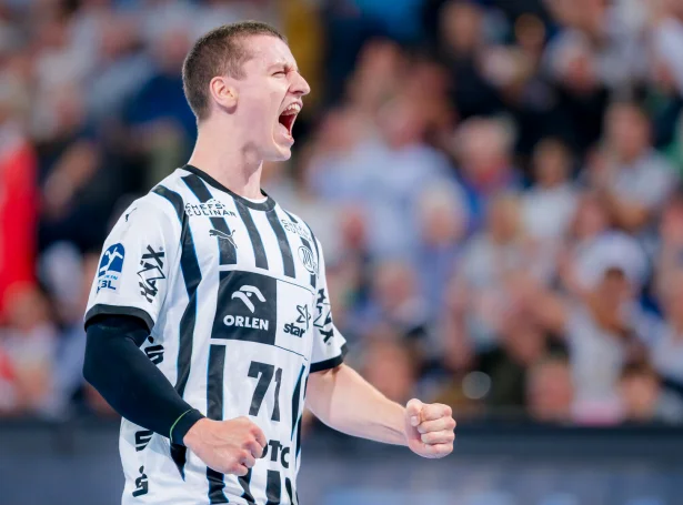 Elias Ellefsen á Skipagøtu stóð fyri nógvum hjá Kiel, tá liðið fekk glið á spælið eftir steðgin