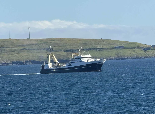 Enniberg, sum hevur landað í Norra, kom á Havnina í dag.