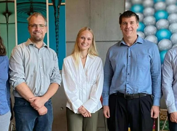 Frá vinstru: Kendra Kuhl, Peter Vesborg, Bjørt Óladóttir Joensen, Brian Seger og Thomas Burdyny. Ib Chorkendorff vantar á myndini (Mynd: gransking.fo)