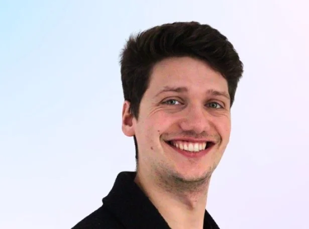 Benjamin er 33 ára gamal og ættaður av Glyvrum. Hann arbeiðir á University of York í Stórabretlandi, har hann sjálvur hevur gingið (Mynd: gransking.fo)