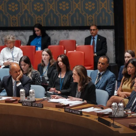 ST: Revsitiltøk móti Iran sett í gildi aftur