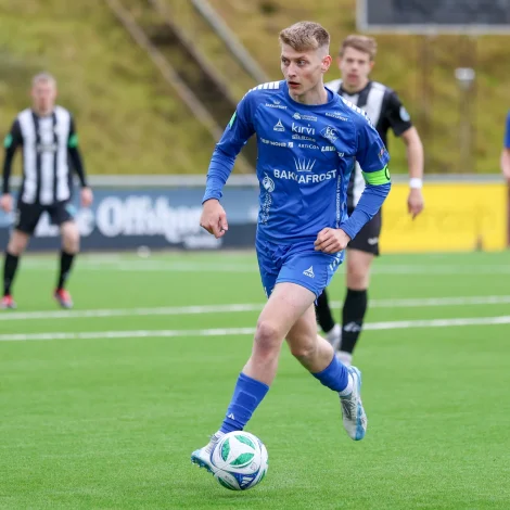 FC Suðuroy skal longu klokkan 15 royna seg móti B36 - TB spælir í Hoyvík í kvøld (Savnsmynd: Sverri Egholm)