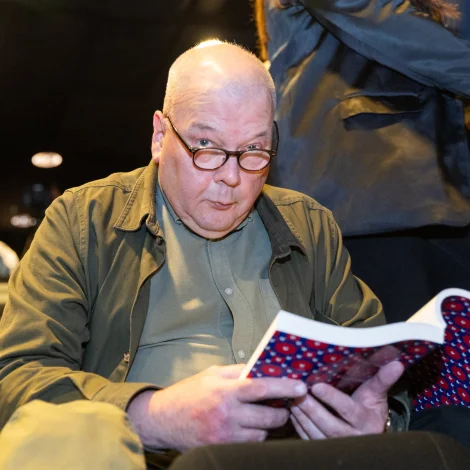 Royna at fáa rættin at støðga umvalinum