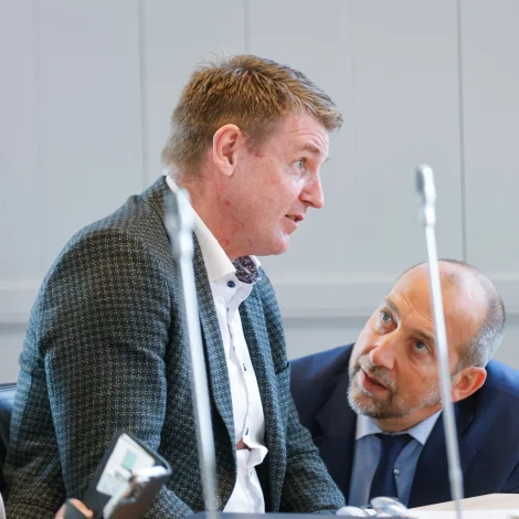 Neyvan eitt desemberval