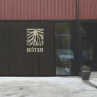 Húsarhaldsskúlin eitur nú Rótin