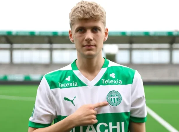 Mattias Hellisdal hevur arbeitt og bíðað eftir møguleikanum síðani skiftið úr B36. Í dag tók evnaríki miðvallarin av (Mynd: VSK Fotboll)