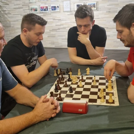 Hálvt stig móti Kroatia
