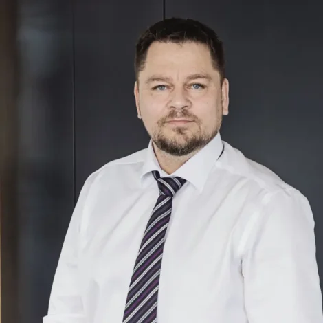 Fara at kanna handfaringina av málinum um hekkuportrið